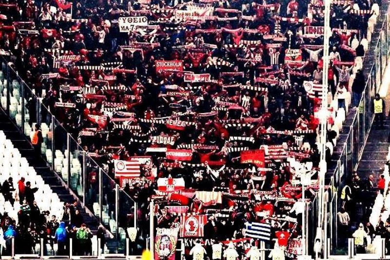 Řecký Olympiacos vyfasoval disciplinární trest za chování fanoušků.