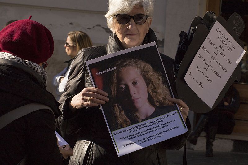 Demonstrace za propuštění Ahid Tamímíové v Itálii.