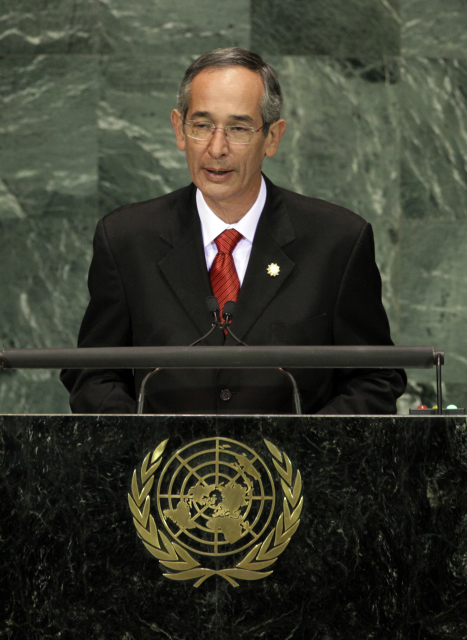 Álvar Colom.