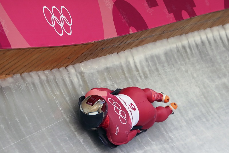 Korejský skeletonista Jun Song-pin překonal rekord a míří za zlatem.