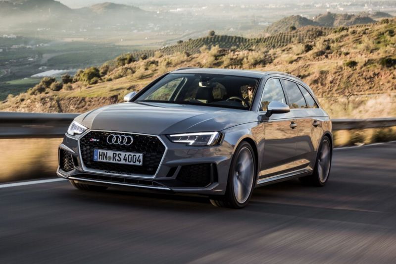 Sportovní výkony a praktičnost kombíku, to nabízí nové Audi RS 4 Avant.