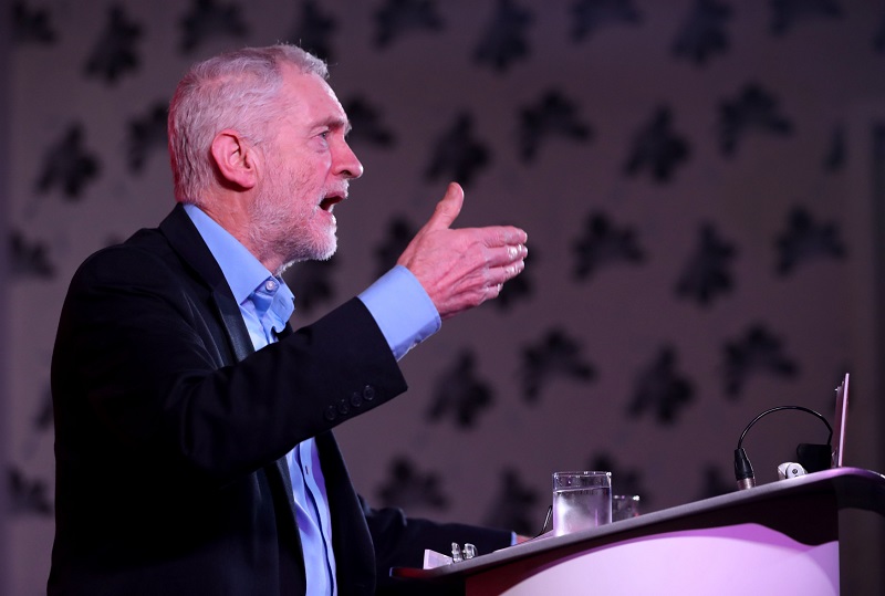 Jeremy Corbyn přiznal, že se v 80. letech setkal s československým příslušníkem StB. Jeremy Corbyn přiznal, že se v 80. letech setkal s československým příslušníkem StB.
