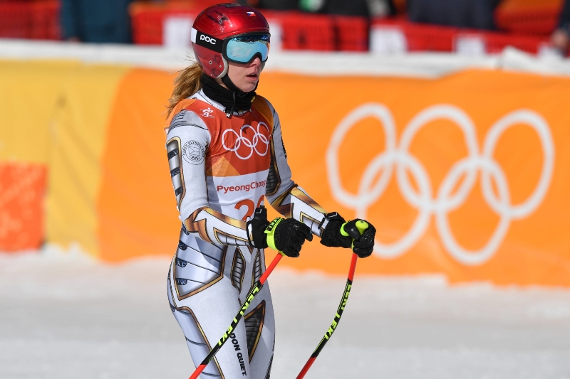 Nechápavý pohled Ester Ledecké, která v cíli superobřího slalomu dlouhou chvíli vůbec nemohla uvěřit tomu, že právě získala olympijské zlato.