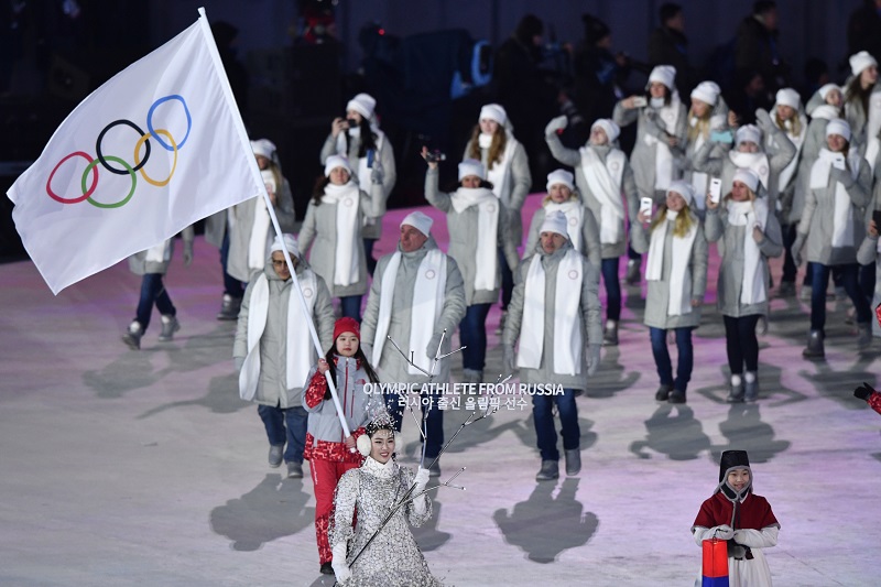Ruští olympionici stále čekají, až zazní "zlatá" hymna. Ruští olympionici stále čekají, až zazní "zlatá" hymna.