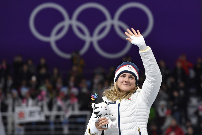 Karolína Erbanová má žízeň, se svým trenérem vyrazí na pivo. Karolína Erbanová má žízeň, se svým trenérem vyrazí na pivo.