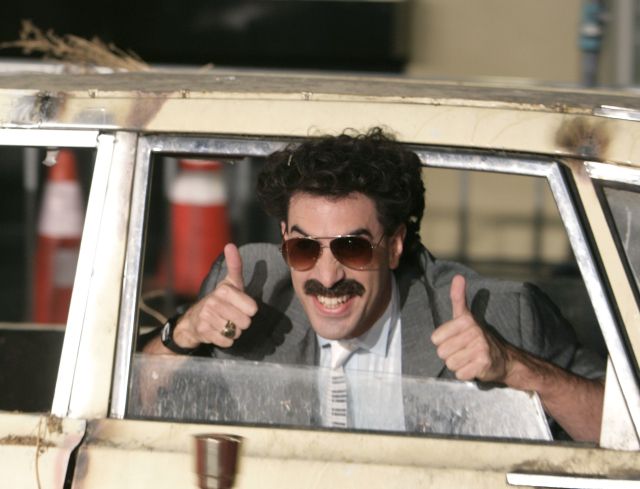 Sacha Baron Cohen jako Borat.