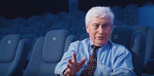Český astronom a popularizátor vědy Jiří Grygar. Český astronom a popularizátor vědy Jiří Grygar.