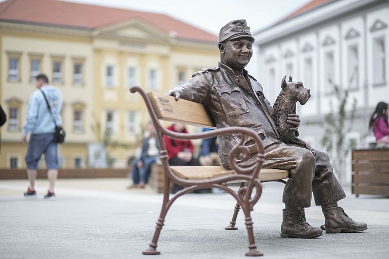 Socha Josefa Švejka v Kralupech nad Vltavou.