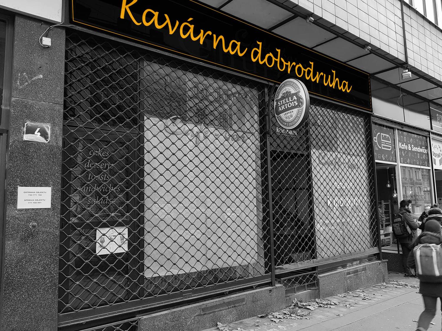 Kavárna dobrodruha.