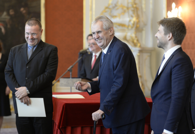 Miloš Zeman (uprostřed).