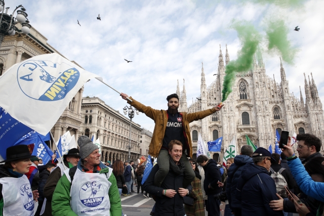Záběr z demonstrace. Záběr z demonstrace.