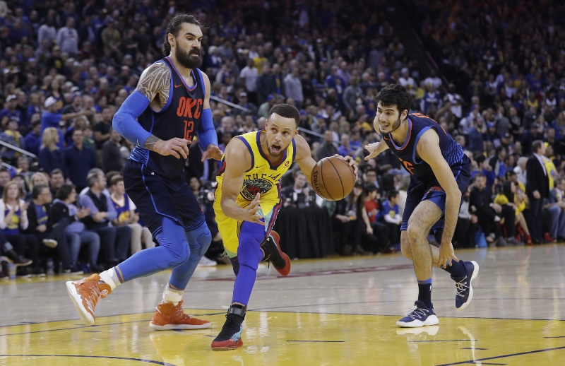 Golden State Warriors v zápase s Oklahomou.