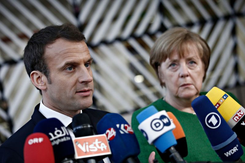 Francouzský prezident Emmanuel Macron a německá kancléřka Angela Merkelová.