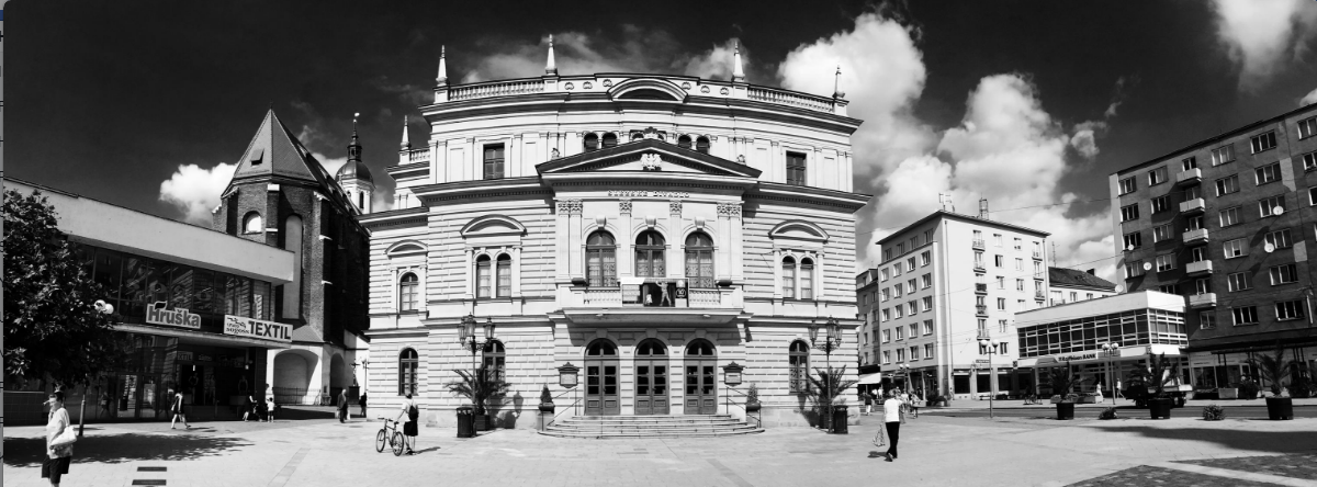 Divadlo Opava. 