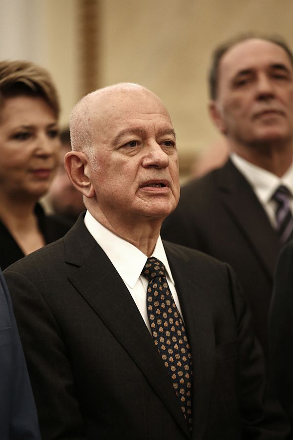 Odstupující ministr hospodářství Dimitris Papadimitriu.