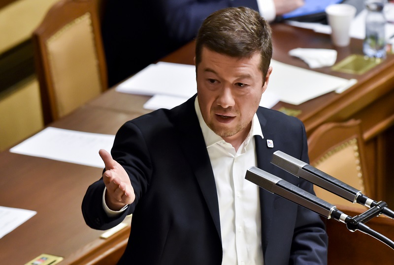 Tomio Okamura hovoří na schůzi Poslanecké sněmovny.