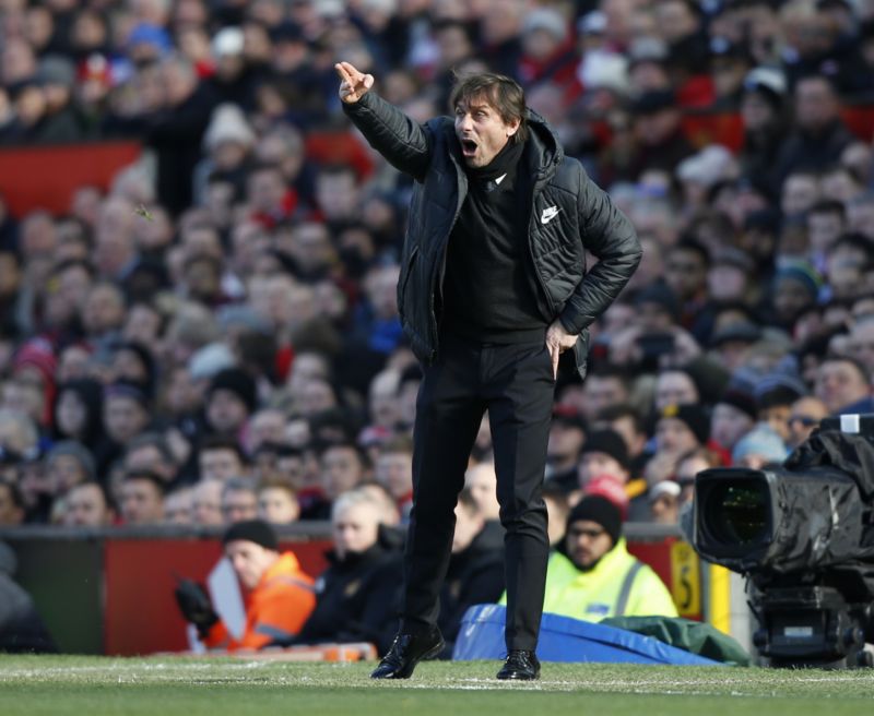 Antonio Conte aktuálně vede londýnskou Chelsea.