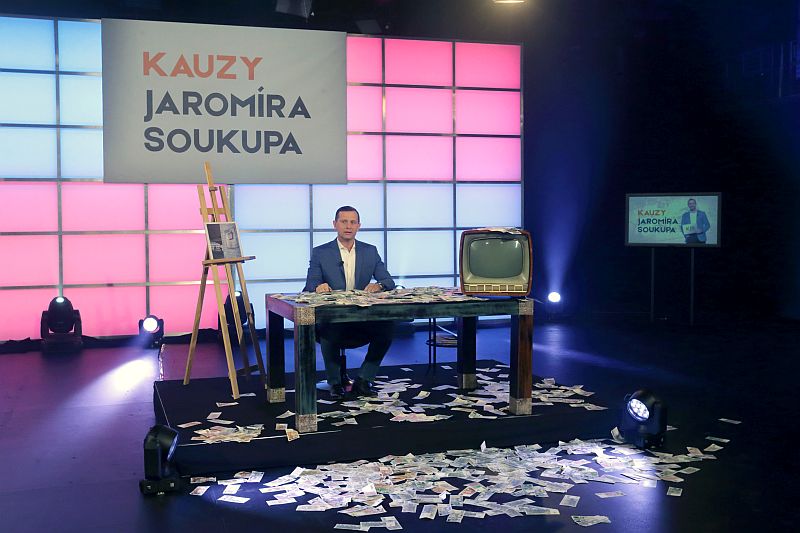 Moderátor pořadu a generální ředitel TV Barrandov Jaromír Soukup.