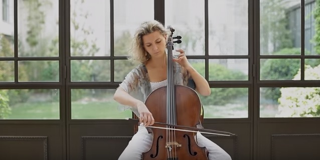 Francouzská violoncellistka Ophélie Gaillardová.