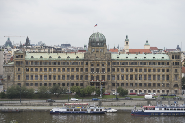 Sídlo ministerstva průmyslu a obchodu v Praze.