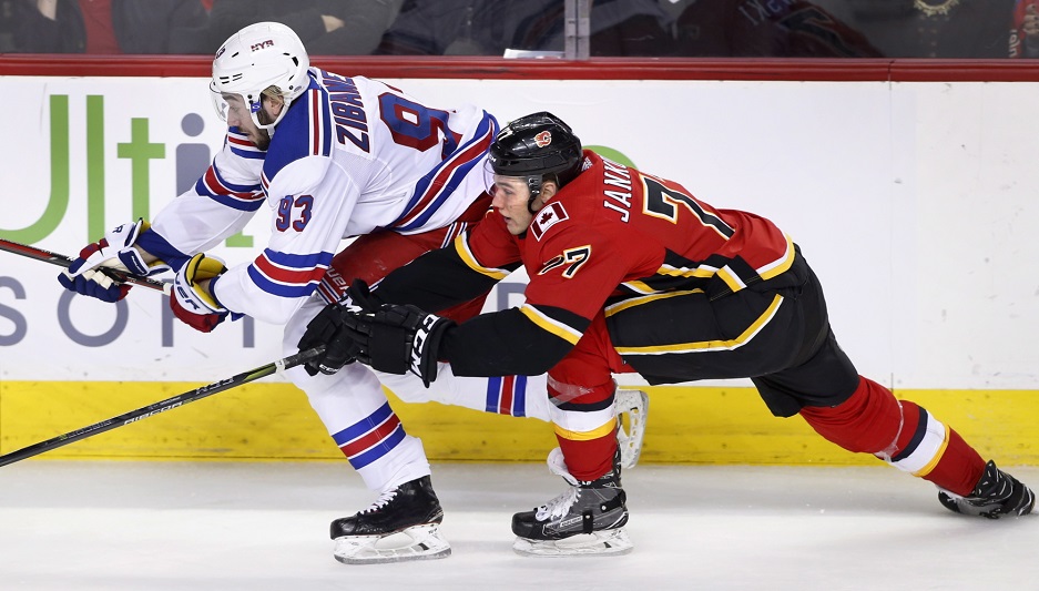 Hokejisté Calgary podlehli New Yorku Rangers. Hokejisté Calgary podlehli New Yorku Rangers.