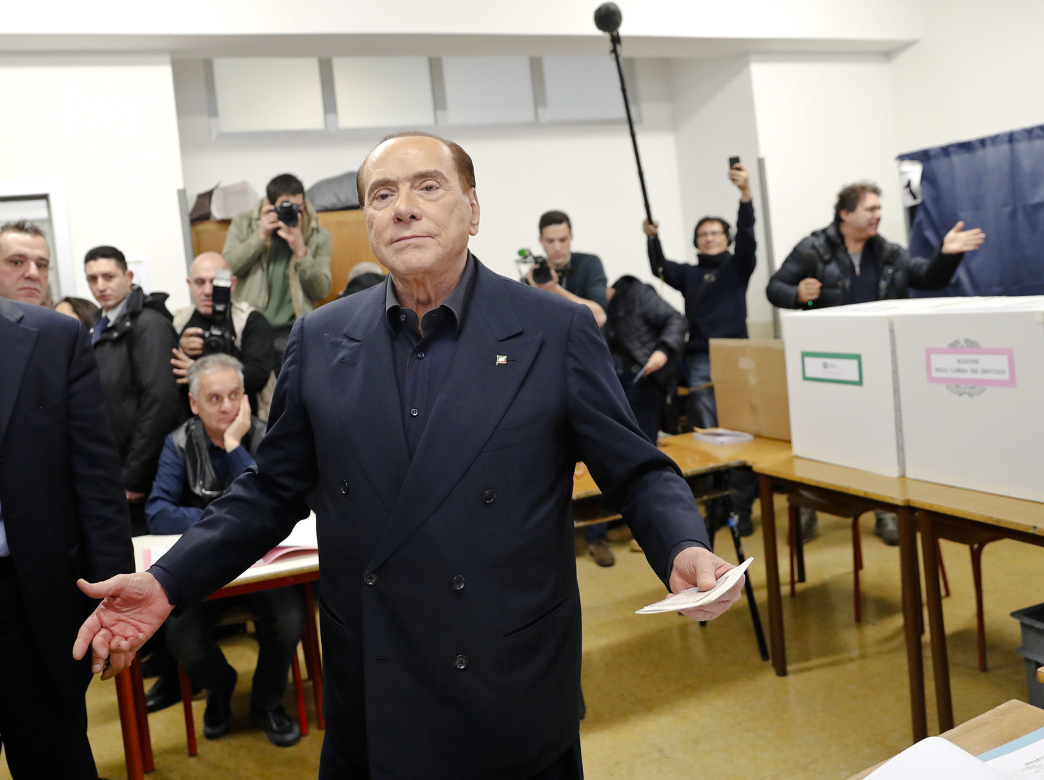 Silvio Berlusconi má odvoleno.
