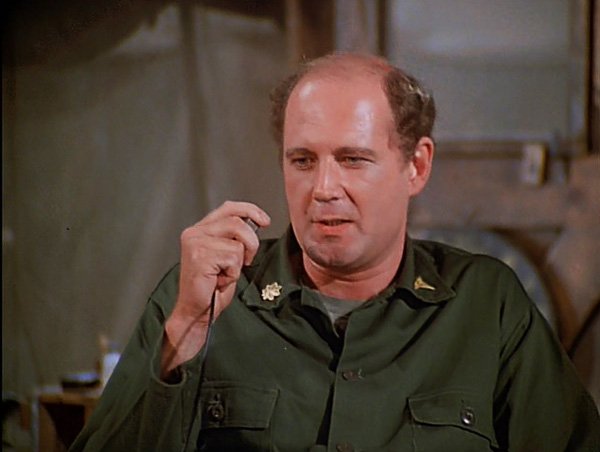 Herec David Ogden Stiers se proslavil hlavně jako major Winchester ze seriálu  M.A.S.H.