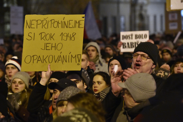 Z demonstrací.