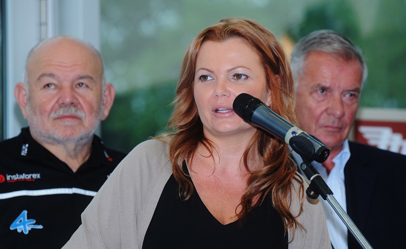 Karolína Topolová.
