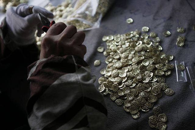 Šperky obsahující kadmium.