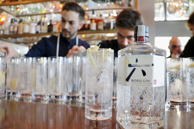 Roku Gin. Roku Gin.