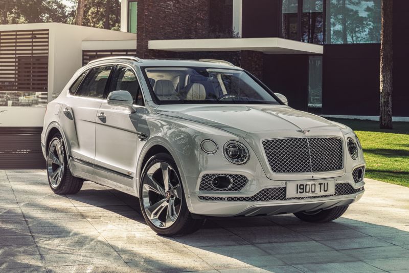 Bentayga Hybrid, to je průkopník mezi luxusními SUV.
