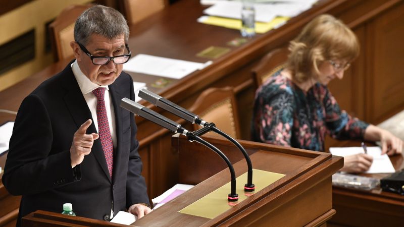 Andrej Babiš ve sněmovně.