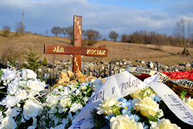 Lidé uctili památku zavražděného novináře. Lidé uctili památku zavražděného novináře.