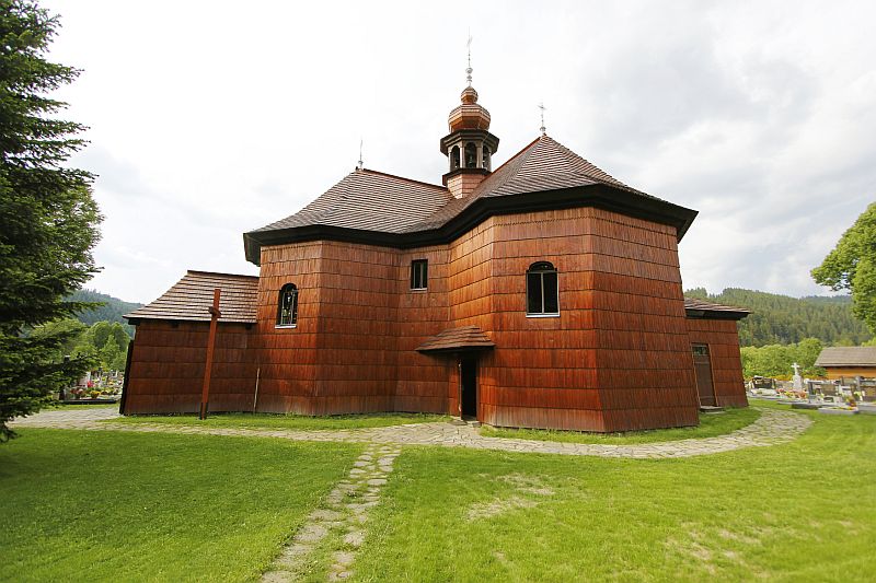 Dřevěný kostel ve Velkých Karlovicích.