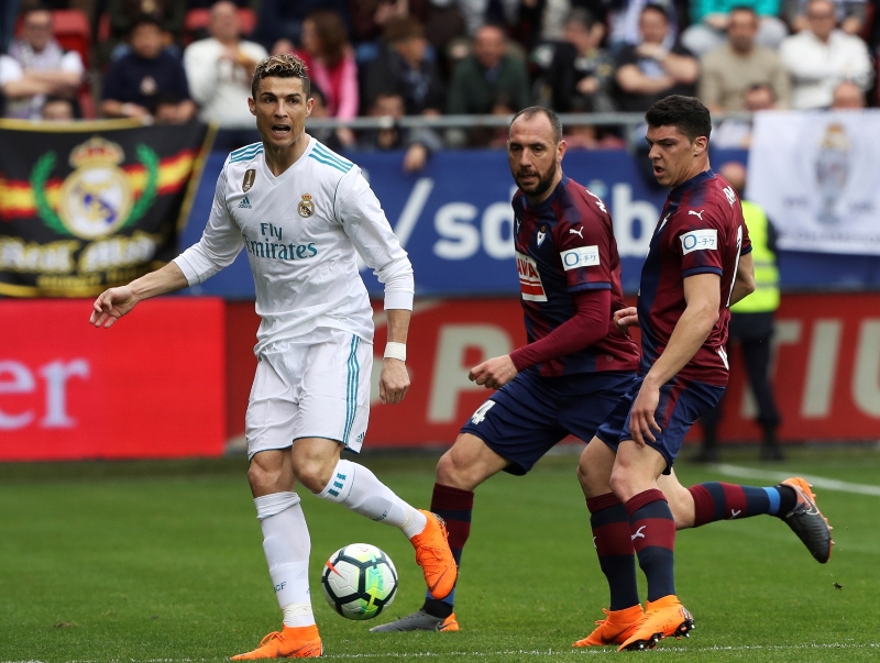 Cristiano Ronaldo dal v zápase s Eibarem dvě branky.