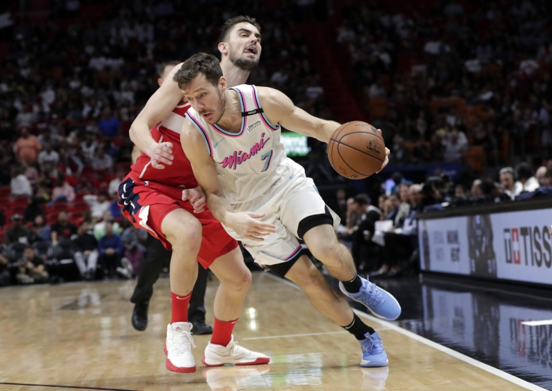 Satoranský zaznamenal devět bodů, Wizards přesto padli s Miami.