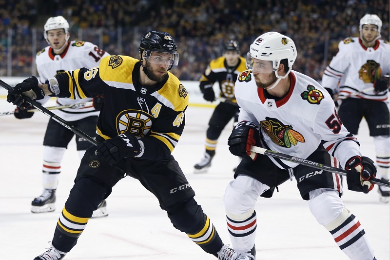 David Krejčí asistoval na gól Bostonu, prohru s Chicagem však neodvrátil.