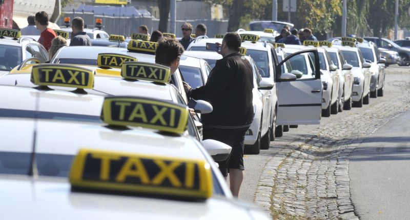 Taxi (ilustrační foto).