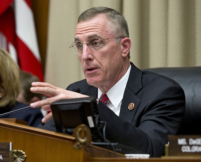 Republikán Tim Murphy.