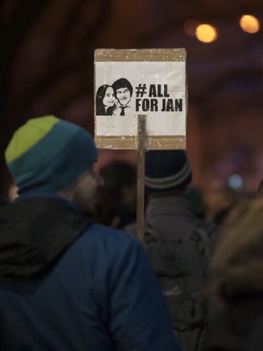 Fotografie z demonstrace kvůli zavražděnému Janu Kuciakovi a jeho snoubence.