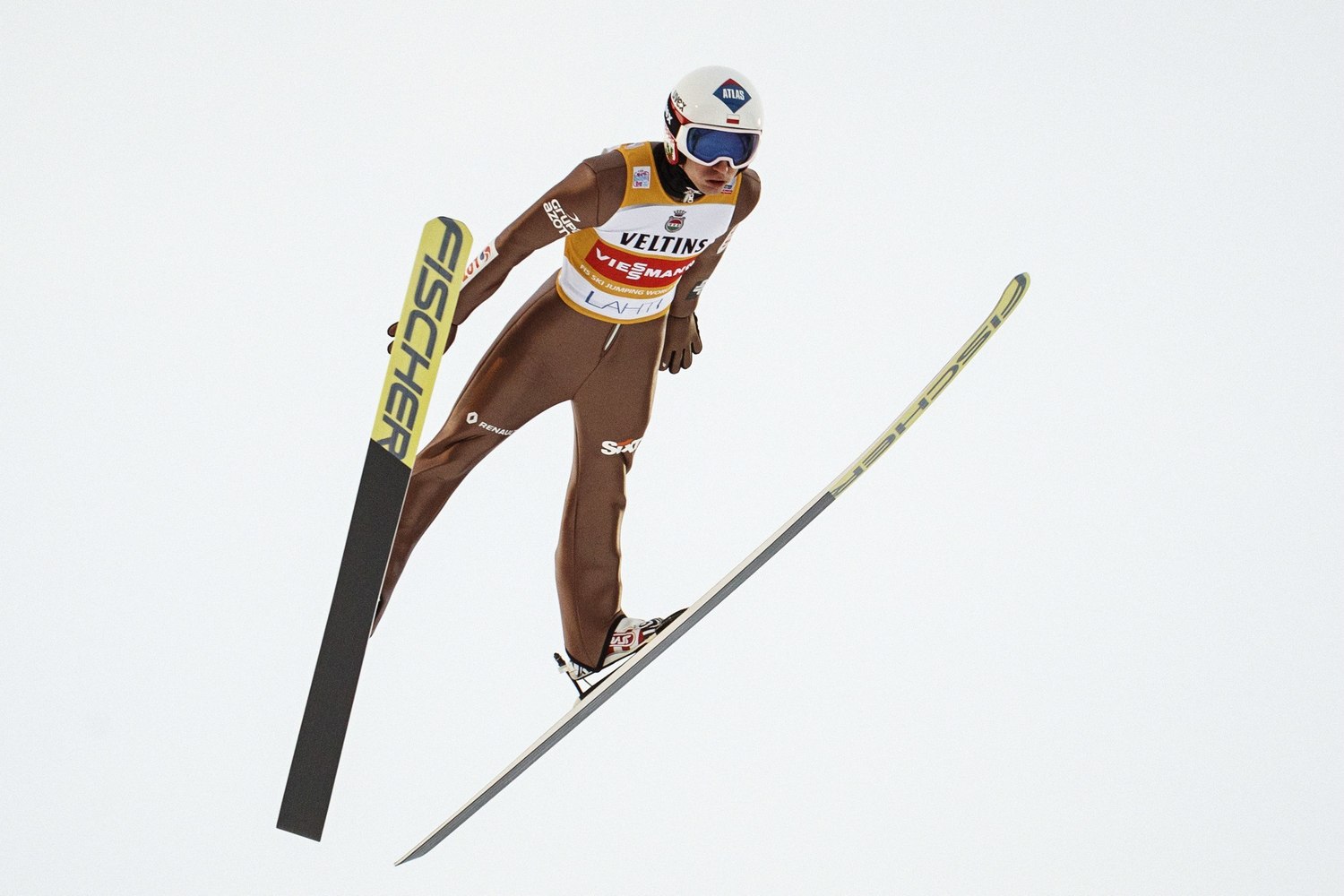 Stoch porazil druhého Kubackého o 28 bodů.