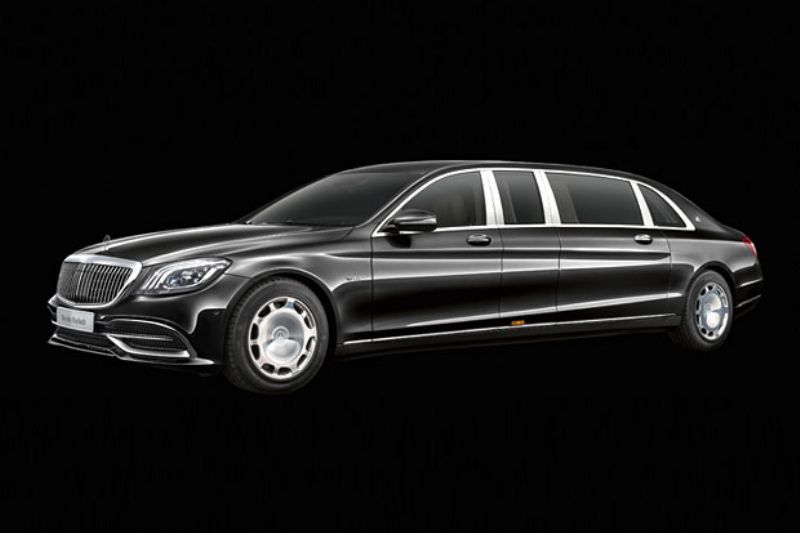 Maybach Pullman měří na délku 6,5 metru.