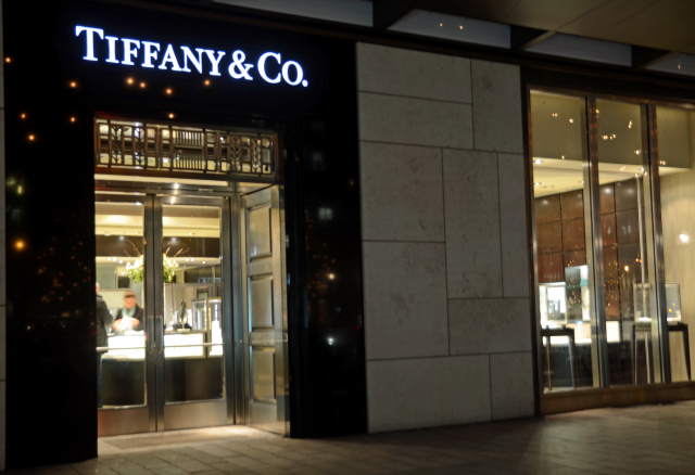 Klenotnictví Tiffany & Co v Düsseldorfu. Klenotnictví Tiffany & Co v Düsseldorfu.