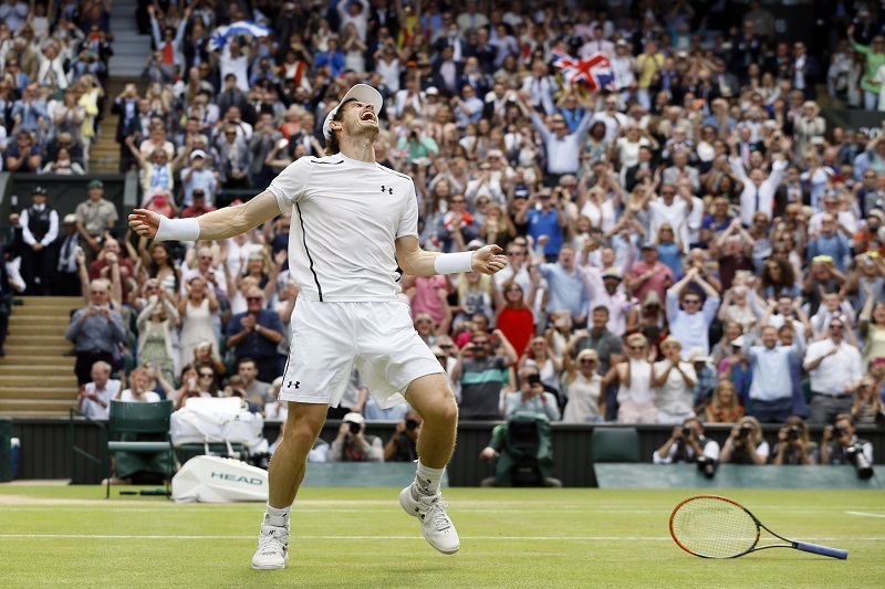 Andy Murray se vrací po zranění, nevylučuje ani účast ve Wimbledonu.