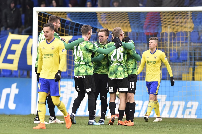 Fotbalisté plzeňské Viktorie vyhráli ve Zlíně 1:0.