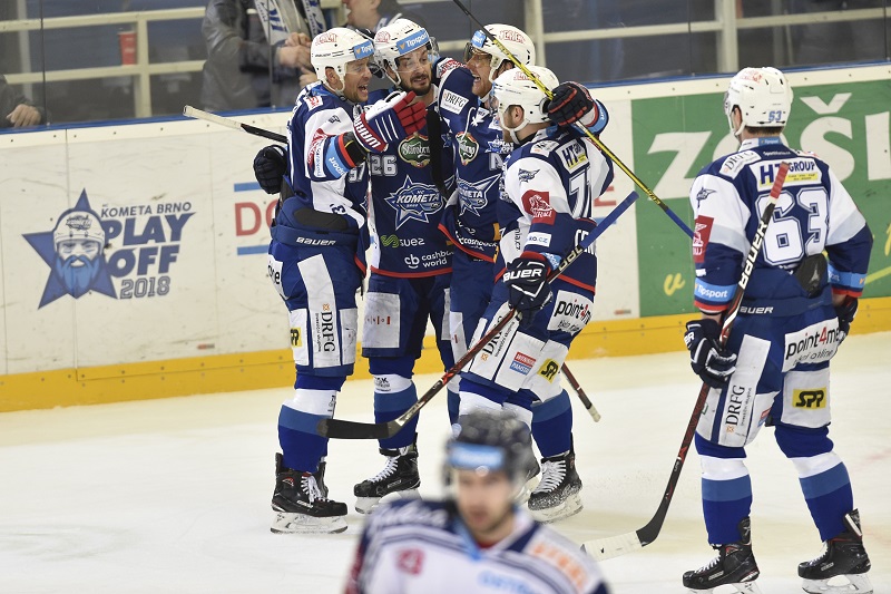 Hokejisté brněnské Komety porazili Vítkovice a postupují do semifinále.