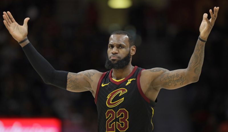 LeBron James si připsal třetí triple double z posledních čtyř zápasů.
