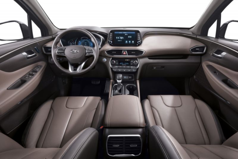 Ergonomie prošla důkladným zkoumáním i při tvorbě interiéru nové generace Hyundai Santa Fe.
