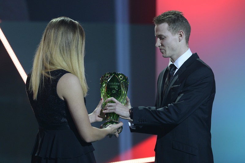 Jakub Jankto si odnesl s prestižní ankety Fotbalista roku ocenění pro největší talent českého fotbalu.